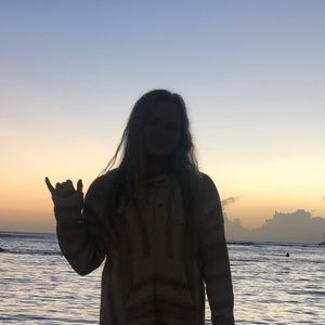 Meet your Posher, Hayley